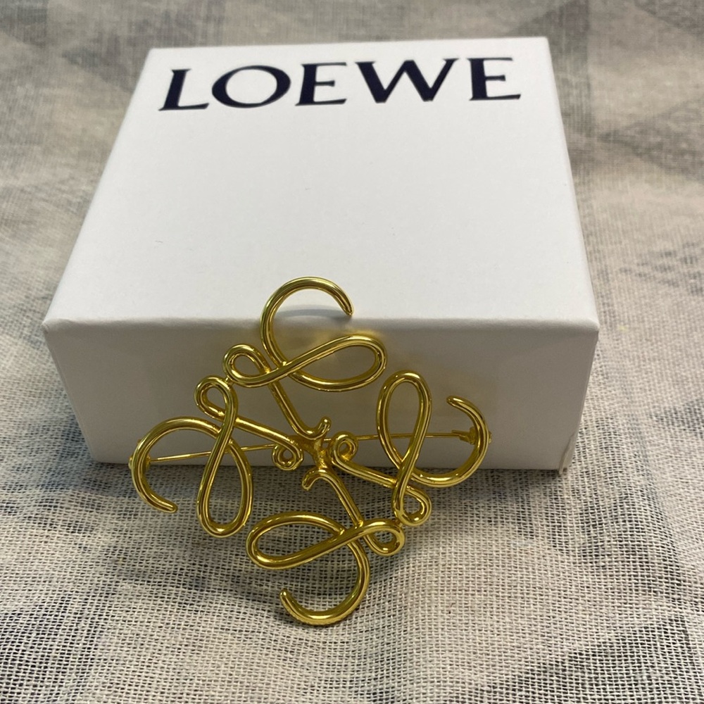 Loewe Brooch Gold